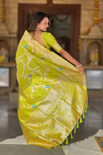 Perrot soft banarasi silk blend meenakari weaving saree with unstitched blouse
