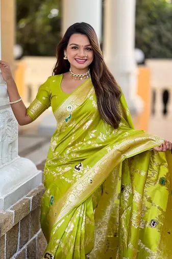 Perrot soft banarasi silk blend meenakari weaving saree with unstitched blouse