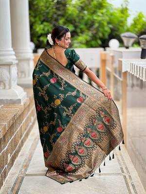 Green soft banarasi silk blend meenakari weaving saree with unstitched blouse 2