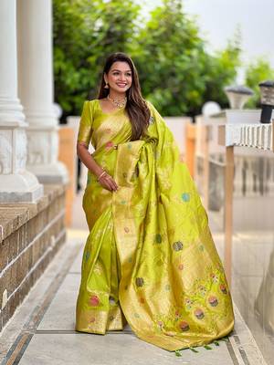 Perrot soft banarasi silk blend meenakari weaving saree with unstitched blouse 1