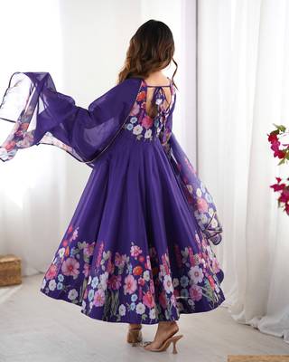 Floral Printed Organza Anarkali Kurta With Cotton Silk Pant And Dupatta. 3