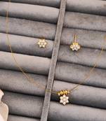 Pearl design flower delicate necklace and earrings set for her