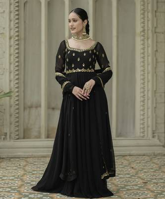 Black embroidered anarkali set 1