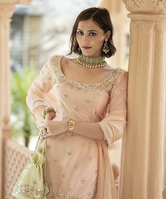 Pink embroidered sharara set 5