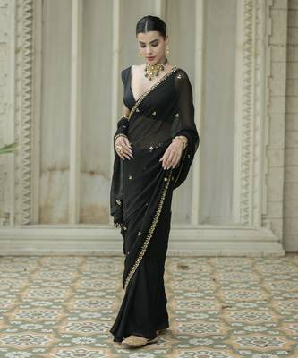 Black floral printed saree 5