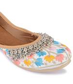 Multicolor gungroo flats