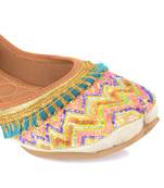 White multicolor zigzag flats