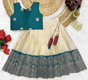 Baby Girls Readymade South Indian Pattu Pavadai Rama Lehenga Choli Set For Kids 1