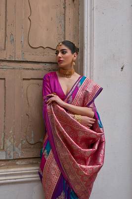 Pink banarasi silk blend blend weaving saree with zari woven fancy tassels 2