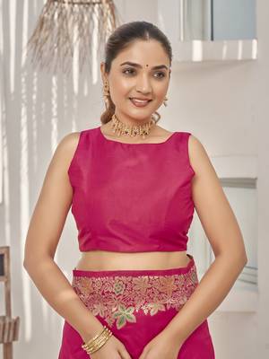 pink Banarasi soft silk blend woven jacquard saree with blouse piece 5