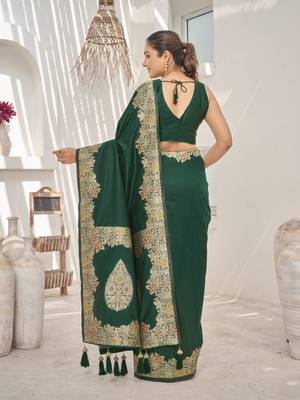 Green banarasi soft silk blend woven jacquard saree with blouse piece 3