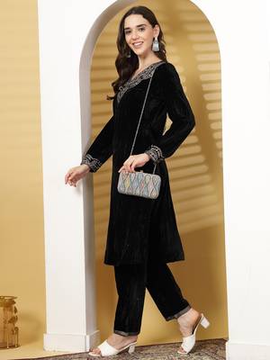 adorn white & pastel multi ogee embellished fabric clutch 9