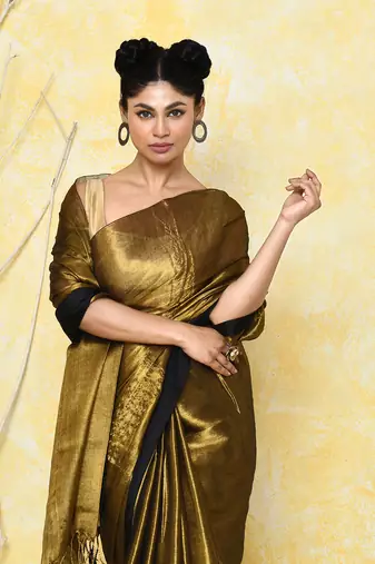 gold organic tissue saree with blouse piece