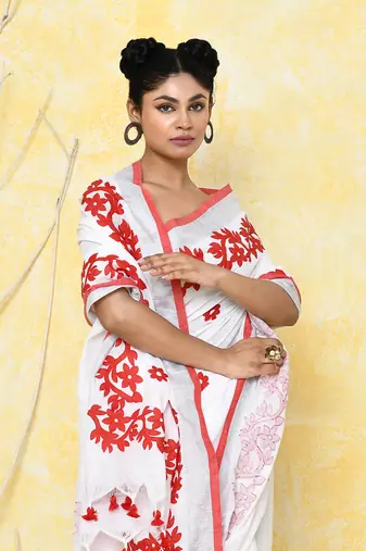 white exclusive applique saree with blouse piece