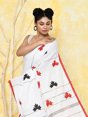 white exclusive applique saree with blouse piece 2