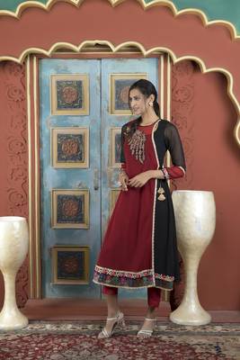 Maroon georgette embroidered asymmetrical kurta & pants set 3