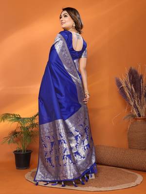 Blue banarasi silk blend saree with weaving work 2