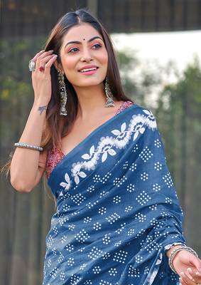 Blue printed cotton saree with blouse piece 4