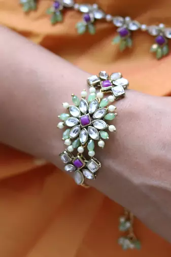 Pearl twirl bracelet