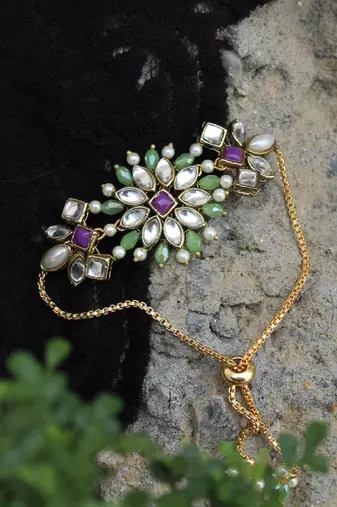 Pearl twirl bracelet
