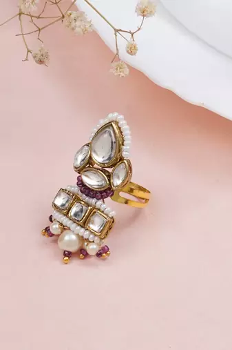 Divine kundan ring