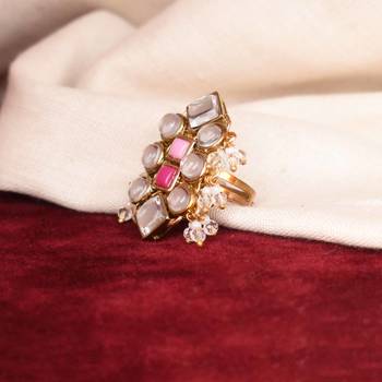 Enamoured kundan ring 3