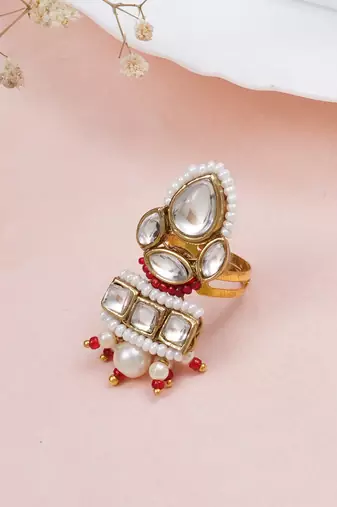 Divine kundan ring
