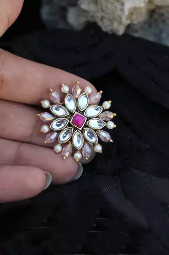 Pearl twirl pink ring