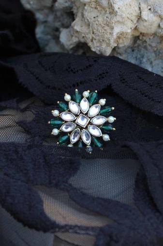 Pearl twirl pine ring