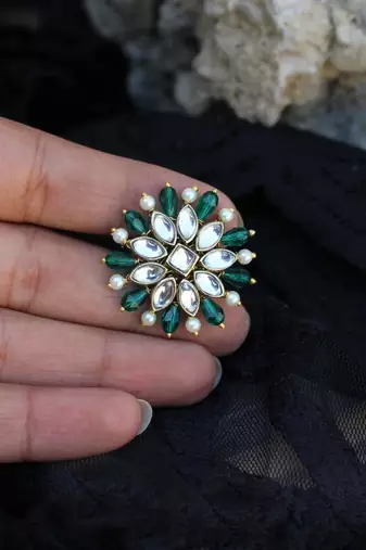 Pearl twirl pine ring