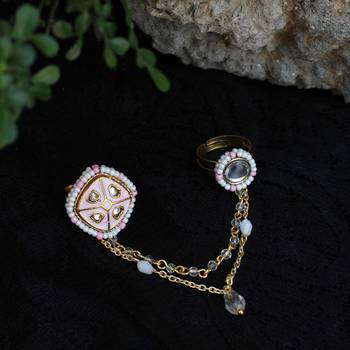 Enamelled beauty two-finger ring 5