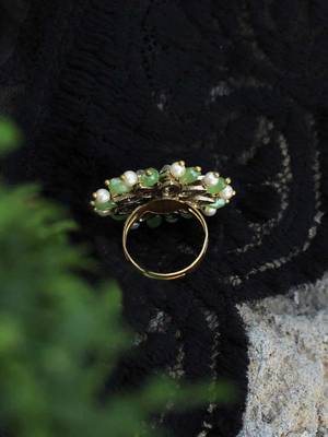 Pearl twirl green ring 5
