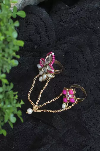 Elegant mulberry ring