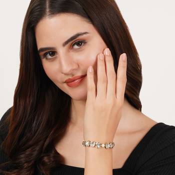 Golden triangle kundan & white pearl adjustable bracelet 2