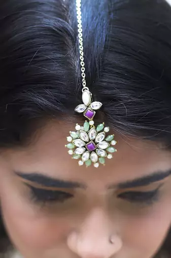 Pearl twirl maangtika