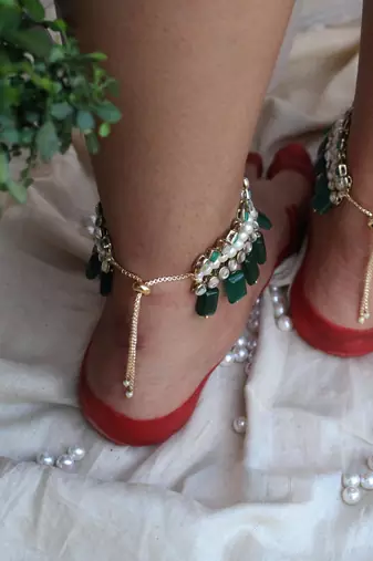Green glass stone kundan adjustable anklet - set of 2 pieces
