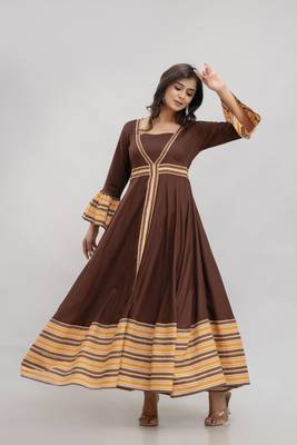 Jaipurite women's long flared printed kurti in brown 3