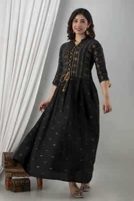 Jaipurite women's cotton printed jacketed anarkali kurti in black 1