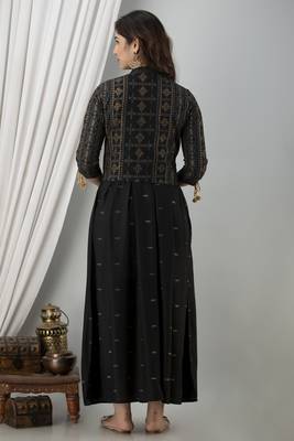 Jaipurite women's cotton printed jacketed anarkali kurti in black 2