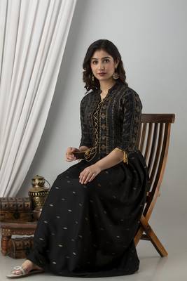 Jaipurite women's cotton printed jacketed anarkali kurti in black 3
