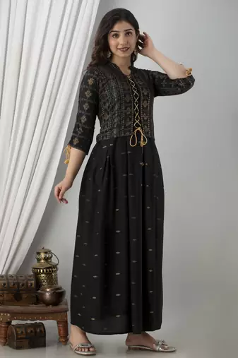 Jaipurite women's cotton printed jacketed anarkali kurti in black