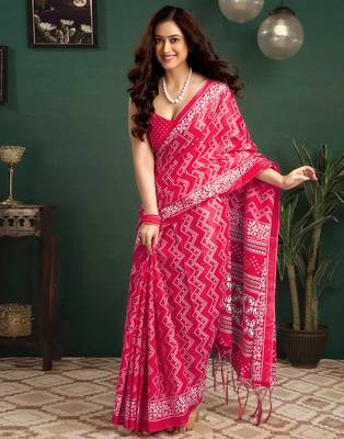 Pink printed cotton saree with blouse piece 3