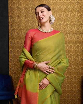 Pista Green Blend Linen Tissue Contrust Pallu Saree With Blouse 4