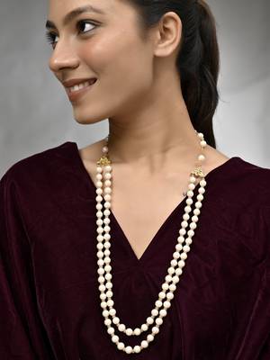 Double-strand pearl necklace with gold-toned clasps 1
