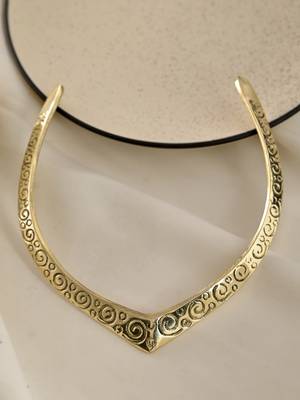Gold plated v-shaped necklace with intricate swirl patterns for women 2