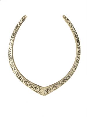 Gold plated  v-shaped necklace for women 3