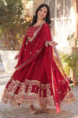 Heavy embroidery & sequience work Georgette gown with dupatta  3