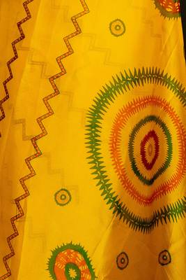 yellow ready made chiffon chevron printed saree with untiched blouse piece 2