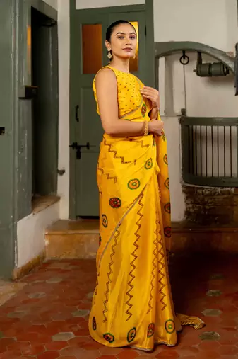 yellow ready made chiffon chevron printed saree with untiched blouse piece