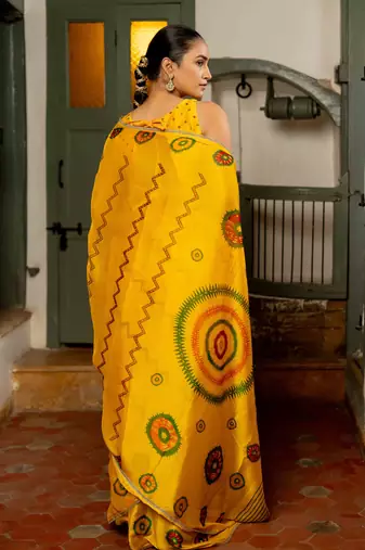 yellow ready made chiffon chevron printed saree with untiched blouse piece